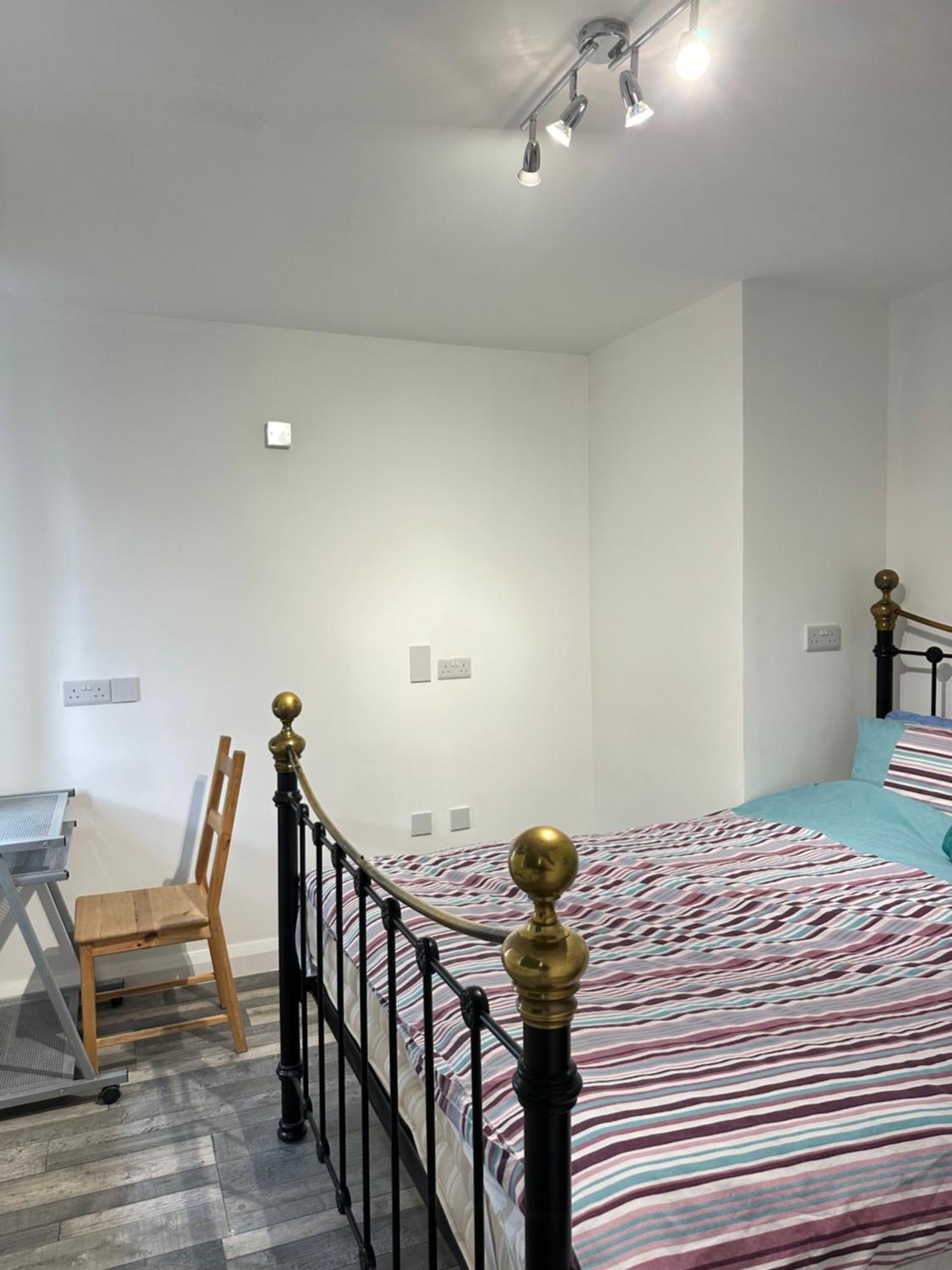 Shakespeare House No. 1 Guest house